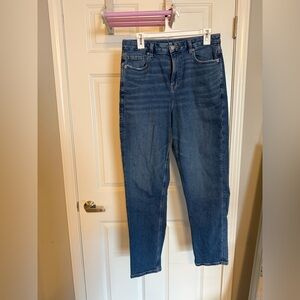 American Eagle Outfitters curvy mom jeans